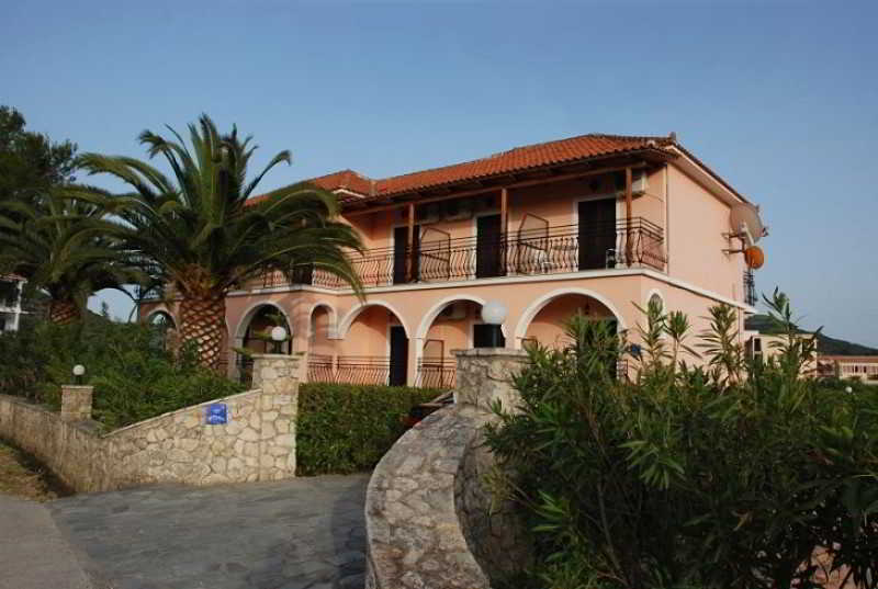 Eleni'S Garden & Castello Suites Alykanas  Exterior foto